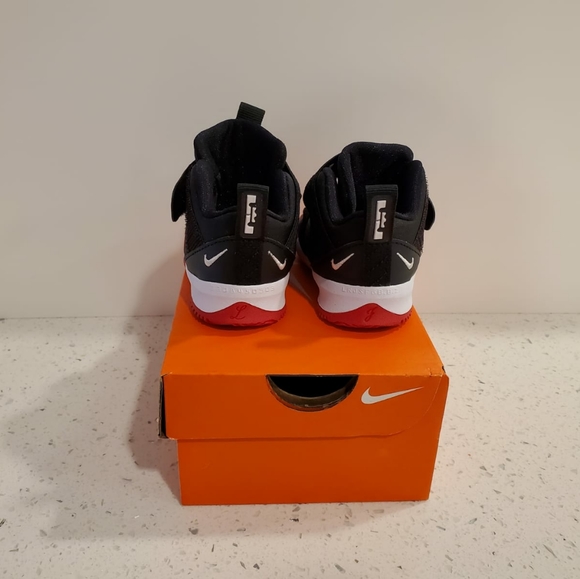 Lebron Soldier XIII TD - New w/Box - Picture 3 of 4